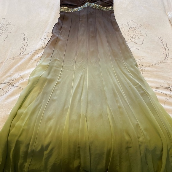 BCBGMaxaria Green Ombre dress / gown - Picture 4 of 6